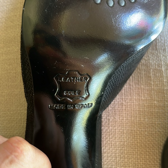 Stuart Weitzman Mule Heels black size: 7.5 - Picture 4 of 7